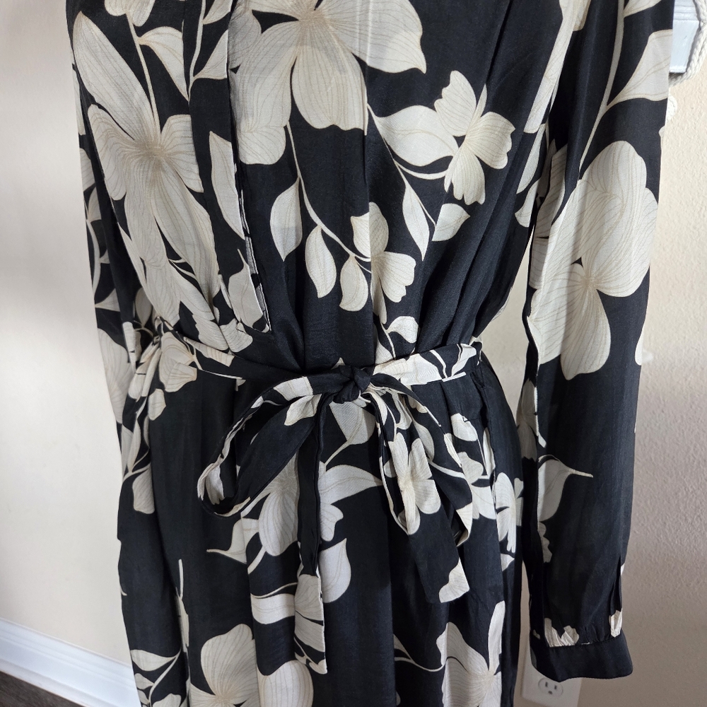 Velvet by Graham & Spencer Josepha Floral Maxi Dress Size S New Quiet Luxury - Picture 8 of 14